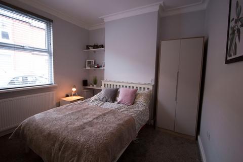 5 bedroom house to rent, 16 Watkin Street, City Centre, Nottingham, NG3 1DL