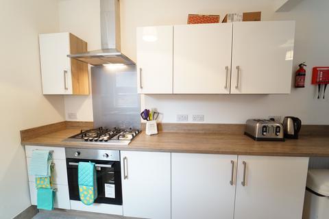 5 bedroom house to rent, 7 Grimsby Terrace, City Centre, Nottingham, NG3 1DN