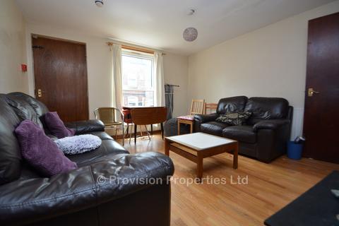 6 bedroom terraced house to rent, Ashville Grove, Hyde Park LS6