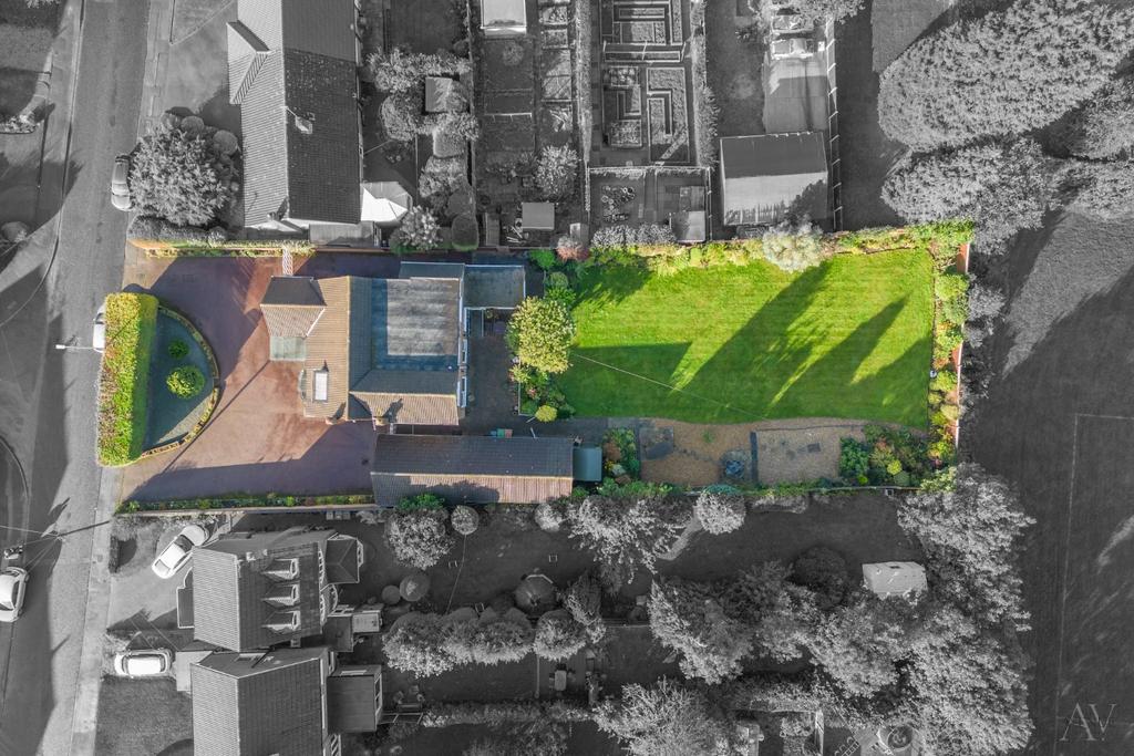 4/5 Bed Detached on Churnhill Road, Aldridge, Walsall, WS9 5 bed