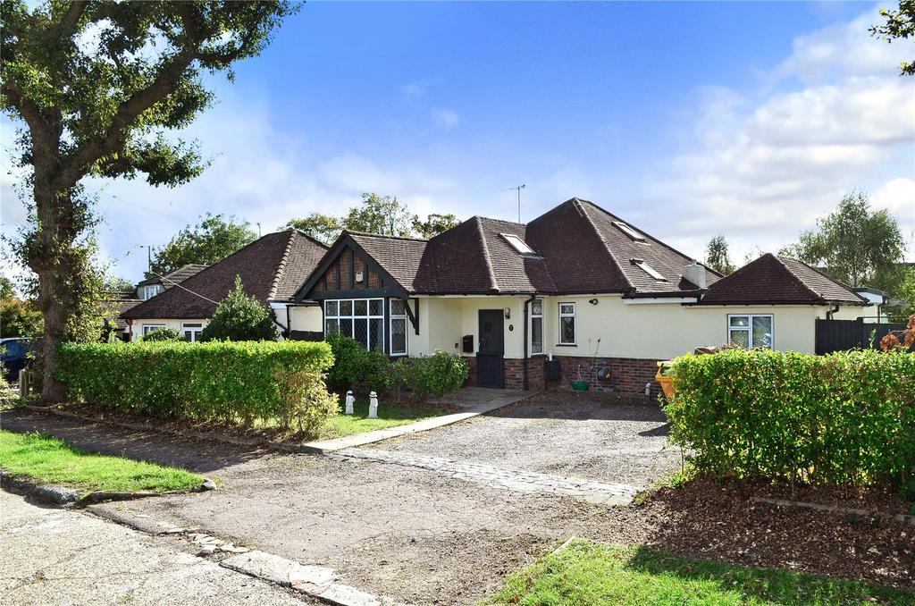 South Godstone, Godstone, RH9 3 bed bungalow for sale £585,000