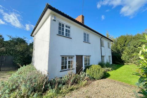 4 bedroom detached house for sale, North Lopham Road, Kenninghall, Norwich, Norfolk, NR16 2DT