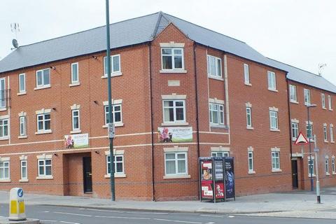 3 bedroom flat to rent, Flat 3, Bawas Place, 205 Alfreton Road, Radford, Nottingham, NG7 3NW