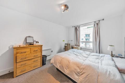 2 bedroom flat for sale, St. George Wharf, Vauxhall