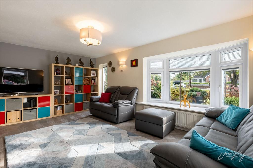 Offerton Road, Hazel Grove, Stockport SK7 4NL 4 bed detached house for