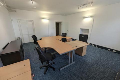 Office to rent, Netley House, Shere Road, Gomshall, Guildford, GU5 9QA