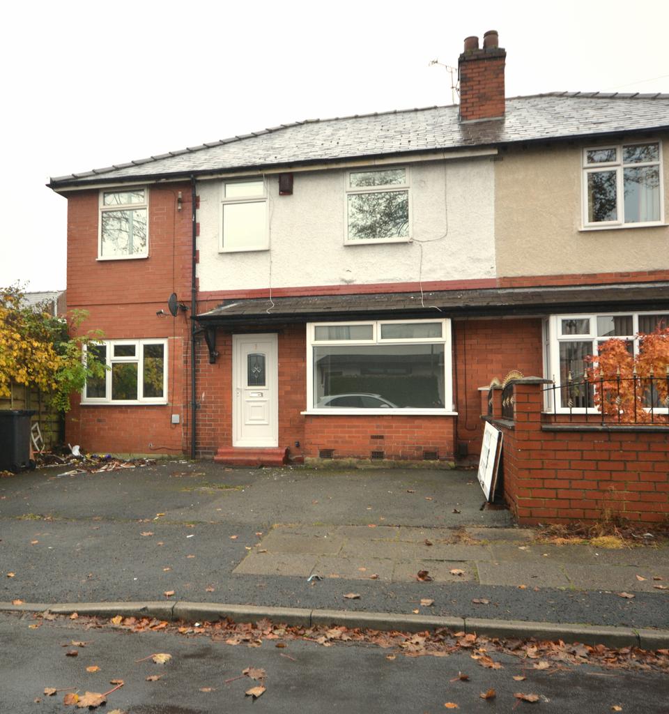 Dalton Avenue, Whitefield, M45 6DF 5 bed semidetached house £1,400