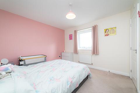 3 bedroom end of terrace house for sale - Redgrove Avenue, Sittingbourne, ME10