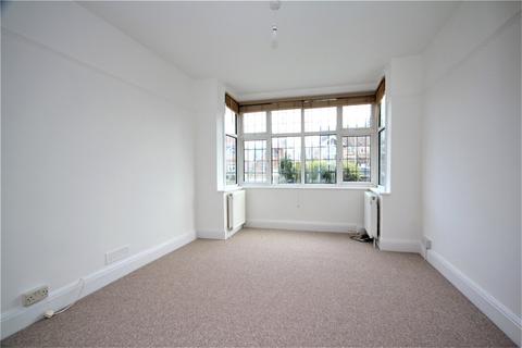 4 bedroom link detached house to rent, St Andrews Road, Tarring, Worthing, West Sussex, BN13