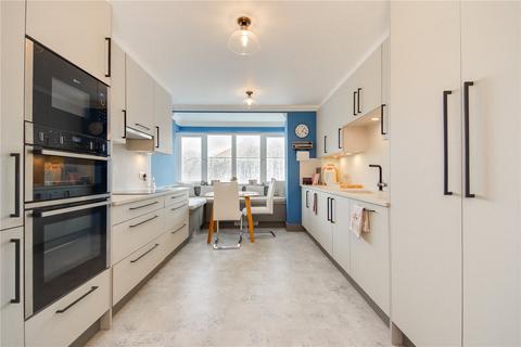 3 bedroom flat for sale, Downview Road, Worthing, West Sussex, BN11