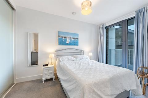 2 bedroom flat for sale, Bayside Apartments, 62 Brighton Road, Worthing, West Sussex, BN11