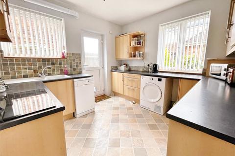 18 Chesham Close, Goring By Sea, Worthing, BN12 4BJ