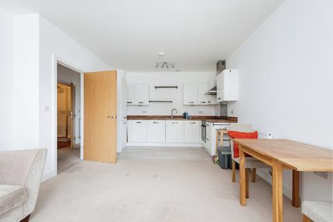 2 bedroom flat for sale - 11 Kiln Close, Gloucester, Gloucestershire, GL1