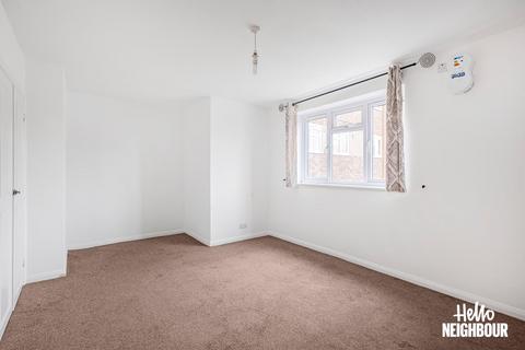 2 bedroom apartment to rent - Oaks Avenue, London, SE19