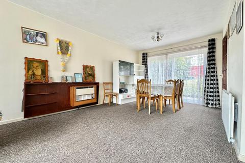 5 bedroom detached house for sale, Foxcroft Close, Leicester, LE3