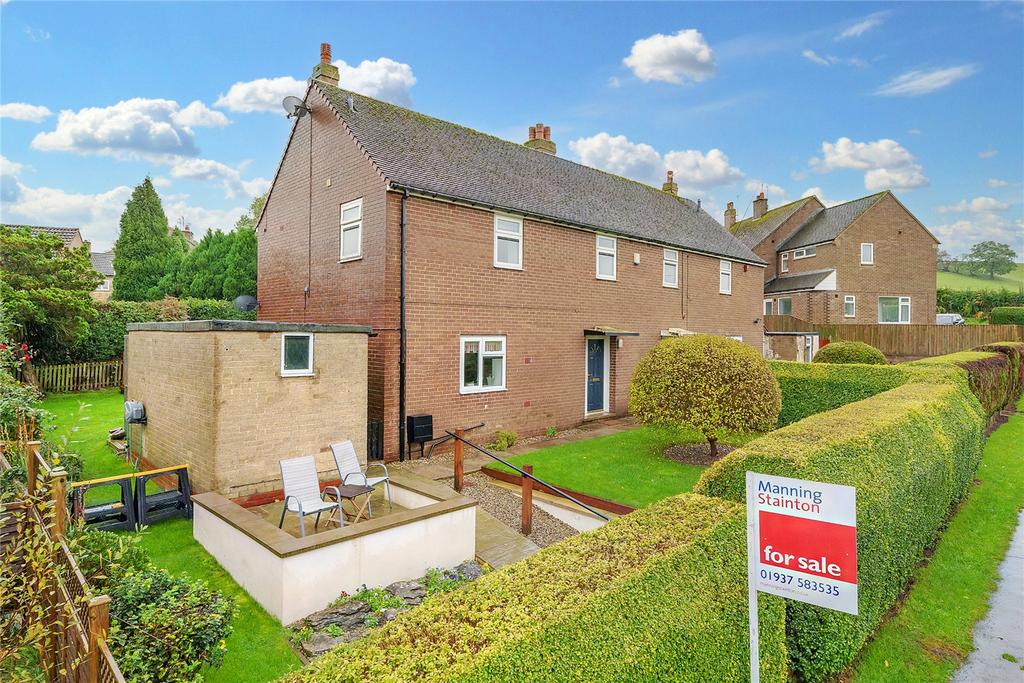 Keswick Lane, Bardsey, Leeds, West Yorkshire 3 bed semidetached house for sale £250,000