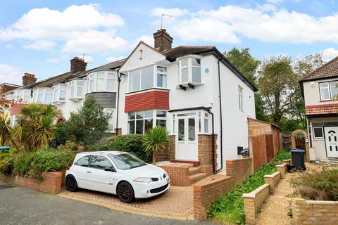 6 Wharncliffe Gardens, London, SE25 6DQ