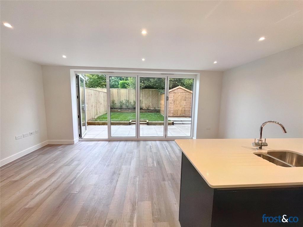Kitchen/Dining