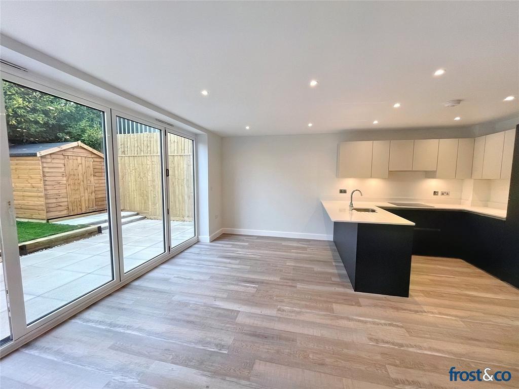 Lounge/Kitchen