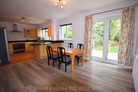 38 Allington Road, London, NW4 3DE