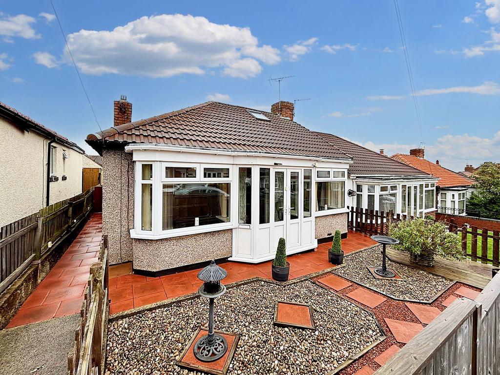 Rosedale Terrace, Horden, Peterlee, Durham, SR8 4RG 2 bed bungalow for