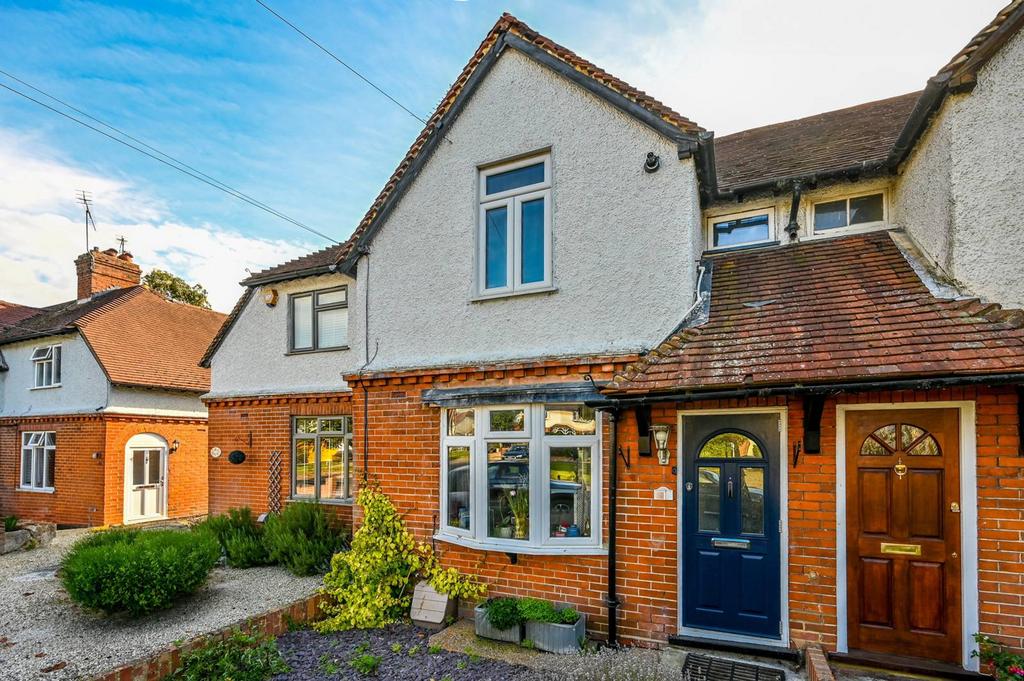 Old Farm Road, Guildford, GU1 3 bed terraced house for sale £440,000