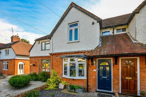 3 bedroom terraced house for sale - Old Farm Road, Guildford, GU1