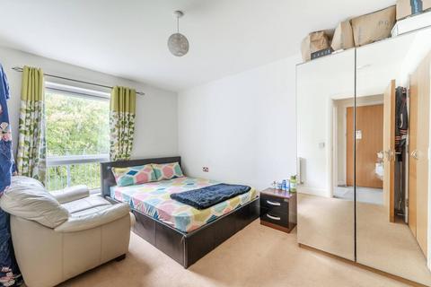 2 bedroom flat for sale, Drinkwater Road, South Harrow, Harrow, HA2