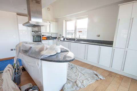 3 bedroom flat to rent, Comer House, 19 Station Road, Barnet, Hertfordshire, EN5 1QJ