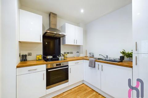 3 bedroom flat for sale, Manchester Waters, 3 Pomona Strand, Old Trafford, M16