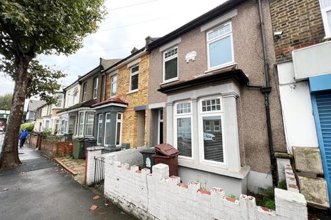 3 bedroom terraced house for sale, Boundary Road, Walthamstow, E17