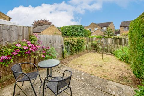 2 bedroom terraced house to rent, Hawthorn Grove, Carterton, Oxfordshire, OX18