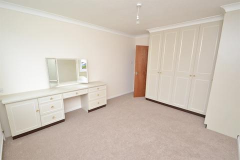 36 Ascot Road, Broadstone, BH18 9EZ