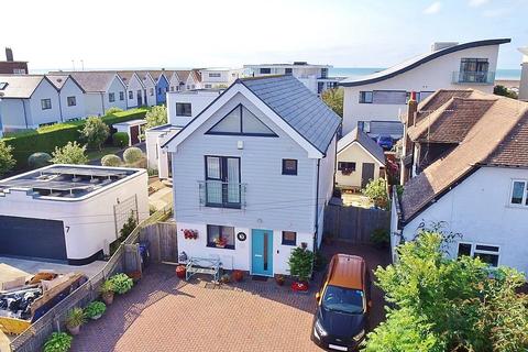 3 bedroom detached house for sale, Eirene Road, Goring-by-Sea, Worthing, West Sussex, BN12