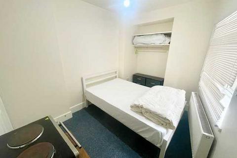 undefined, Bear Road, Room 6, Brighton