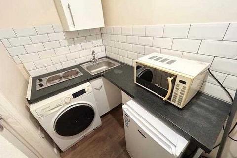 undefined, Bear Road, Room 6, Brighton