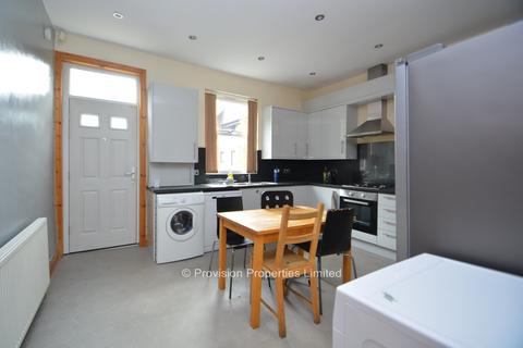 6 bedroom terraced house to rent, Woodsley Road, Hyde Park LS3