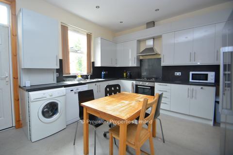 6 bedroom terraced house to rent, Woodsley Road, Hyde Park LS3