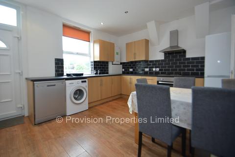 5 bedroom terraced house to rent, Headingley Mount, Headingley LS6