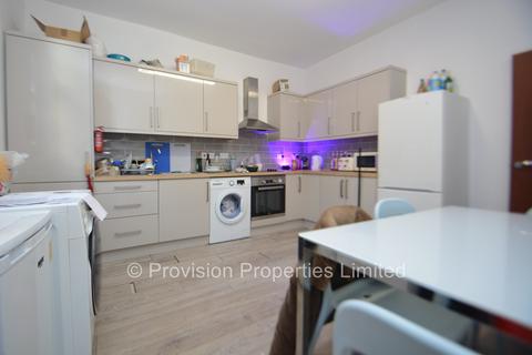 6 bedroom terraced house to rent, Norwood Place, Hyde Park LS6