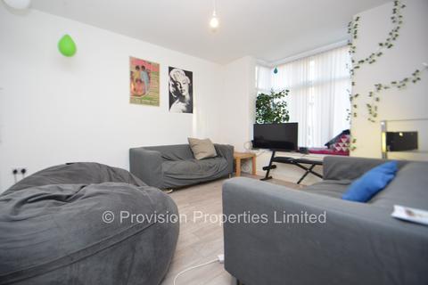 6 bedroom terraced house to rent, Norwood Place, Hyde Park LS6