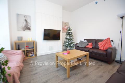 5 bedroom end of terrace house to rent, Ash View, Headingley LS6