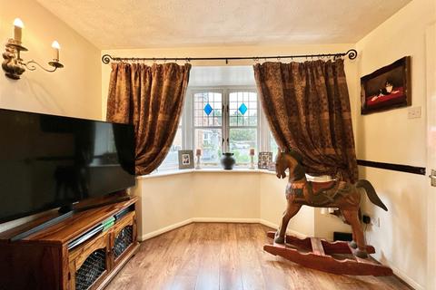 3 bedroom semi-detached house for sale, Galahad Close, Leicester Forest East