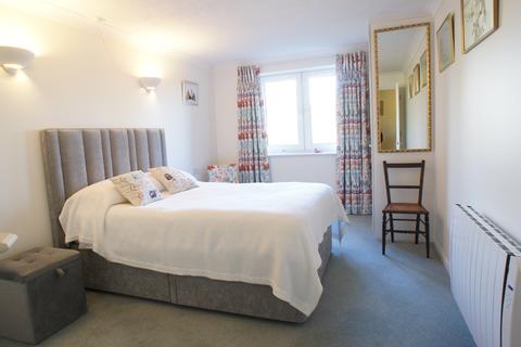 2 bedroom retirement property for sale - Farnham Close, London N20
