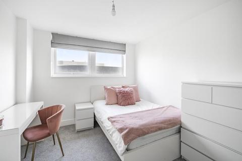 30, The Lock Apartments, 19 Fleming Way, Swindon, SN1 2NG