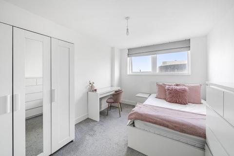 30, The Lock Apartments, 19 Fleming Way, Swindon, SN1 2NG