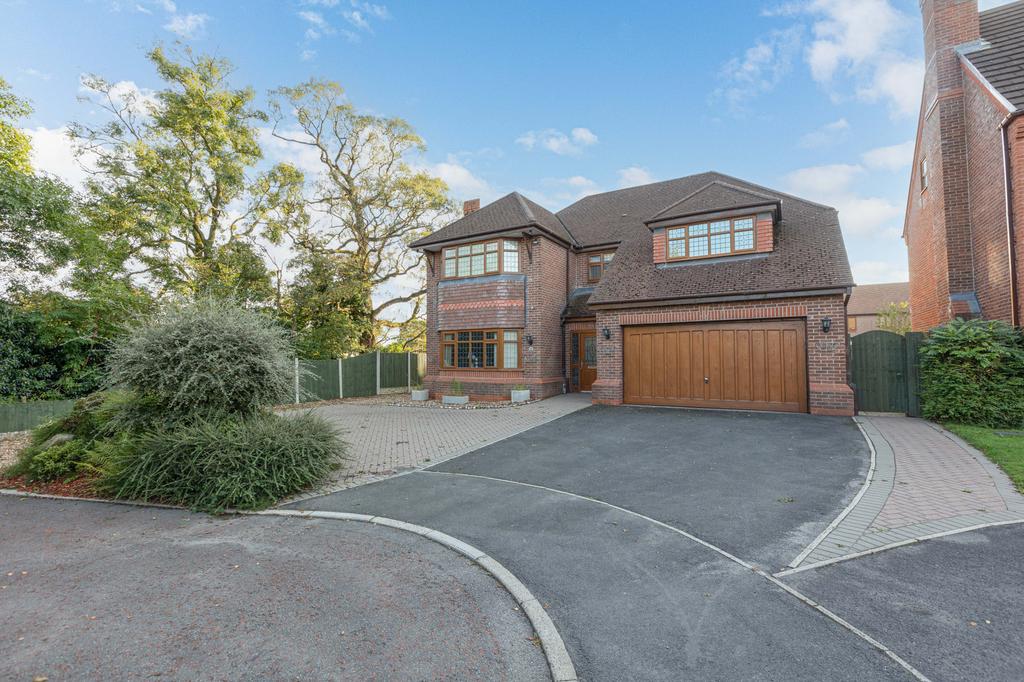 Crofts Drive, Preston PR2 5 bed detached house for sale £495,000