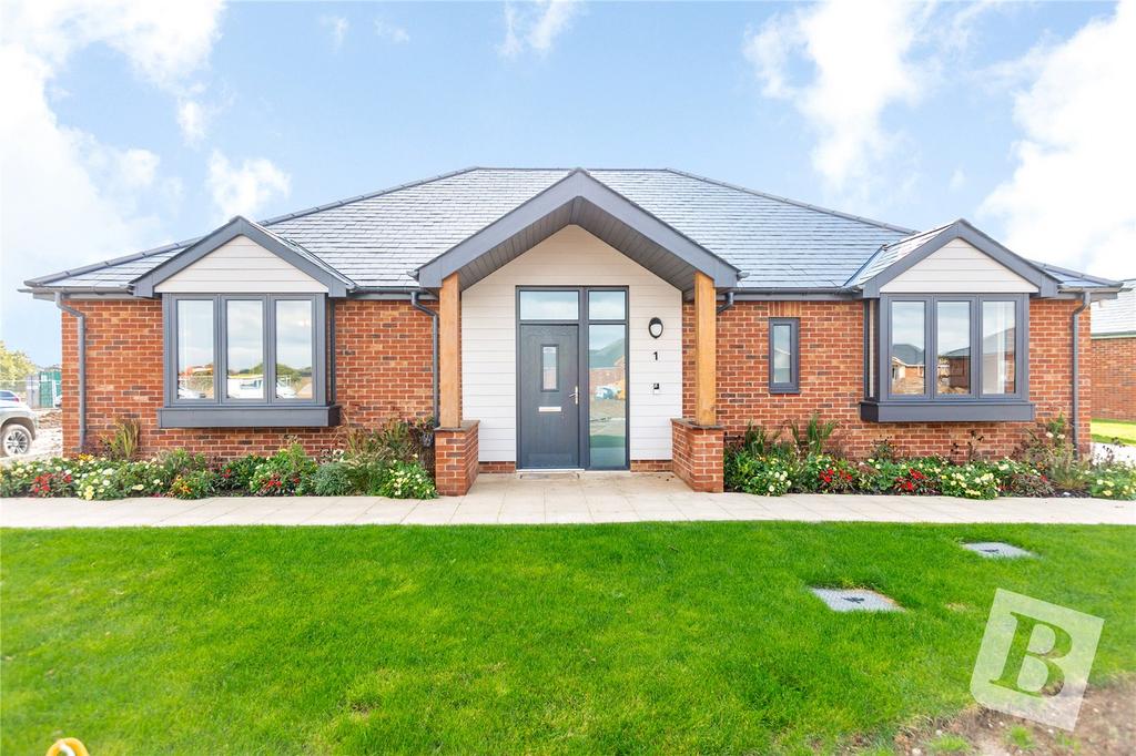 Burnham Waters, Maldon Road, BurnhamOnCrouch, Essex, CM0 2 bed