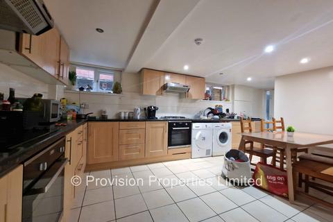 8 bedroom semi-detached house to rent, St. Michaels Villas, Headingley LS6