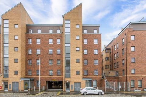 Flat 4, 10 Salamander Place, Edinburgh, EH6 7JW